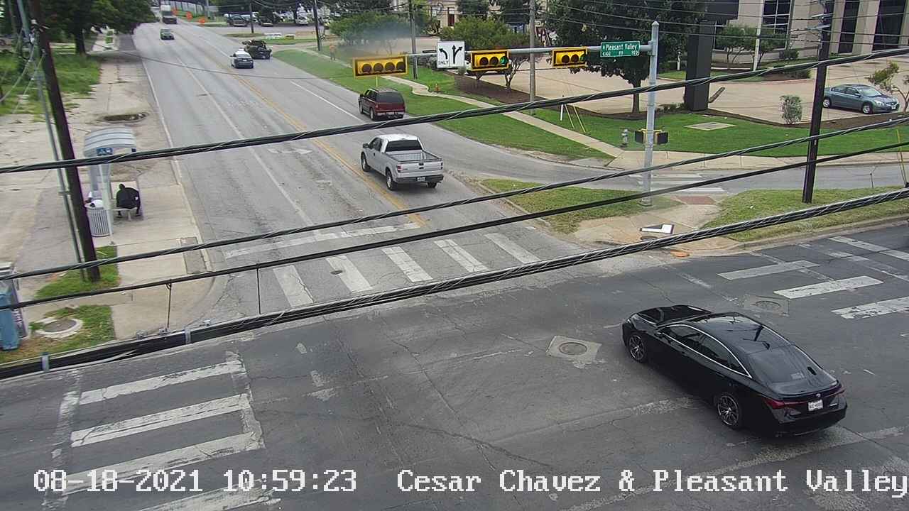 Traffic Cam  CESAR CHAVEZ ST / PLEASANT VALLEY RD