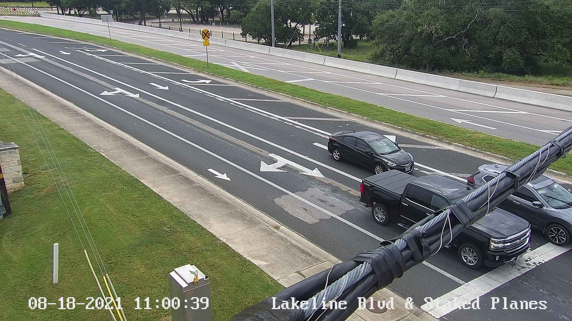 Traffic Cam  STAKED PLAINS DR / LAKELINE BLVD