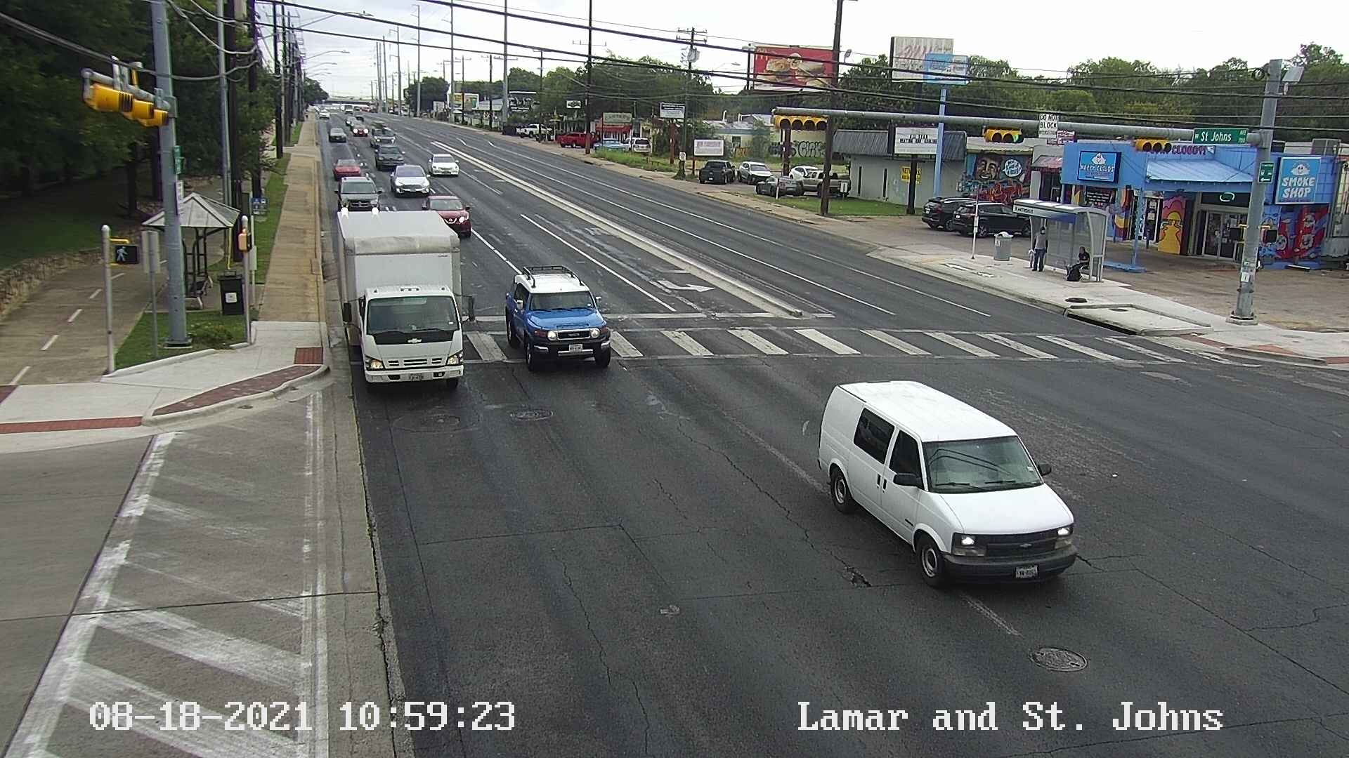 Traffic Cam  LAMAR BLVD / ST JOHNS AVE