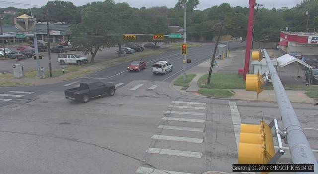Traffic Cam  CAMERON RD / ST JOHNS AVE