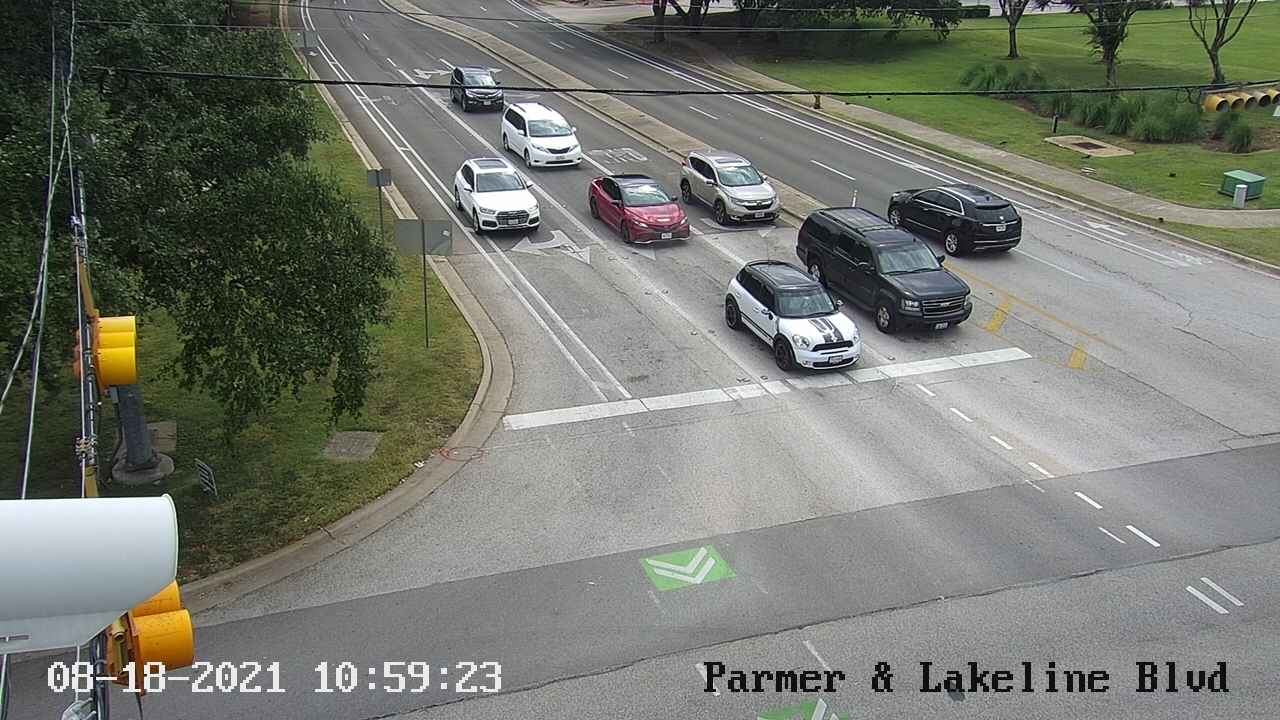 Traffic Cam  PARMER LN / LAKELINE BLVD