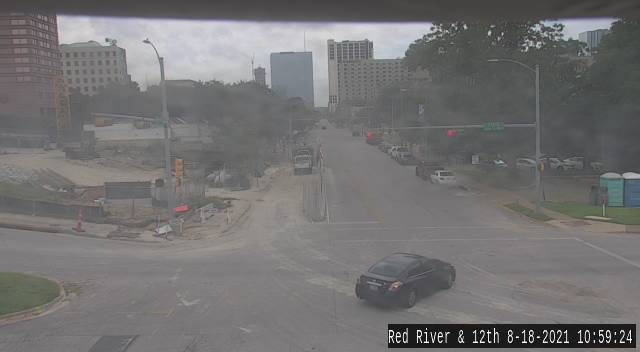 Traffic Cam  12TH ST / RED RIVER ST
