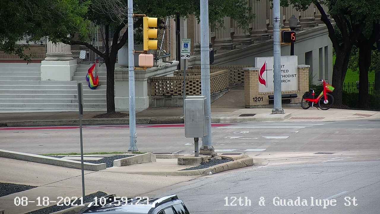Traffic Cam  12TH ST / GUADALUPE ST