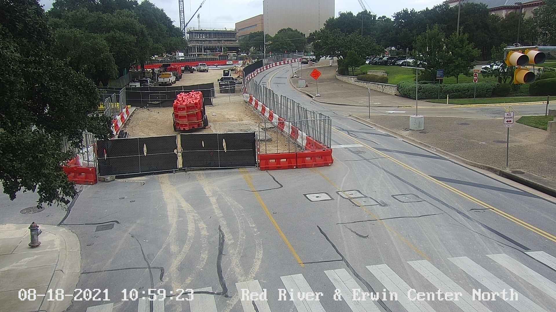 Traffic Cam  RED RIVER ST / 18TH ST (Frank Erwin Center (North))