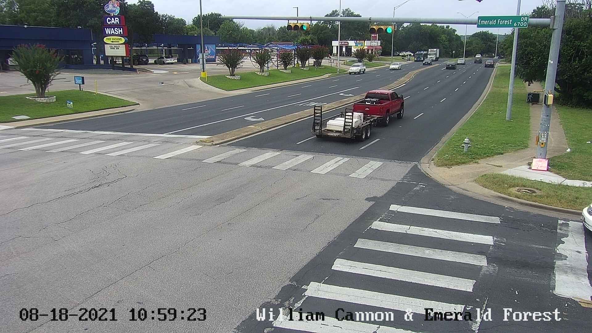 Traffic Cam  WILLIAM CANNON DR / EMERALD FOREST DR
