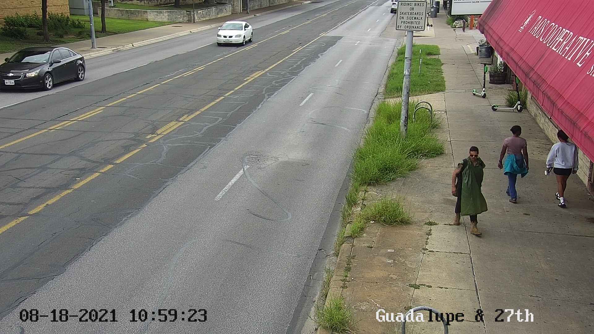 Traffic Cam  GUADALUPE ST / 27TH ST